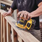 Dewalt DCW210P2 Máy chà nhám cầm tay Dewalt  18V